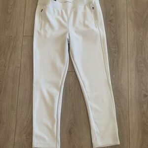 Under Armour woman’s fitted high rise ankle pants